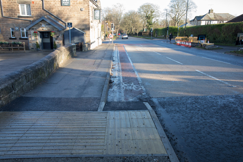 Approach to Cold Bath Road